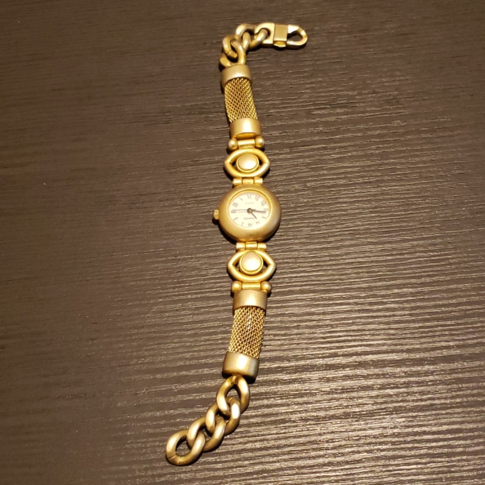 Gold Watch (needs new battery)